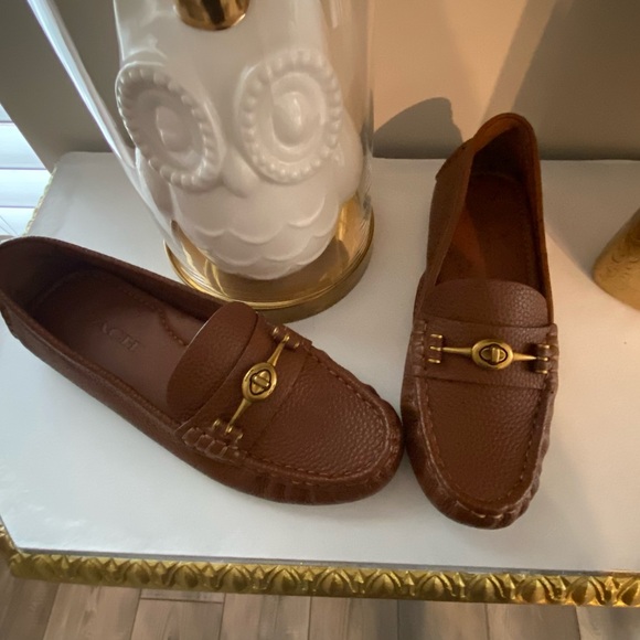 COACH MOCCASIN LOAFERS. - Picture 4 of 14
